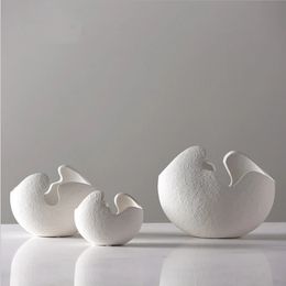 Direct Selling Chinese Jingdezhen Porcelain Vase Creativity Modern Style White Ceramic Vases for Wedding Home Decoration Gift 5 240325