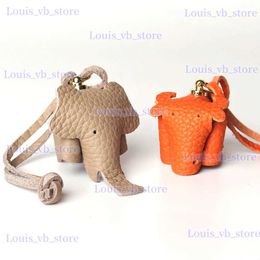 Keychains Lanyards Handmade Genuine Leather Cute Funny Lucky Elephant Horse Cow Keychain Pendant Animal Key Chain For Men Women Bag Charm Girls T240330