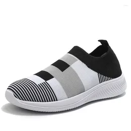 Casual Shoes Sneakers Women Walking Woman Lightweight Loafers Tennis Ladies Fashion Slip On Sock Vulcanised Plus Size 2024