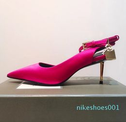 Designer di lusso 2024 6Summer Rose Red cinturino alla caviglia abito a punta scarpe formali