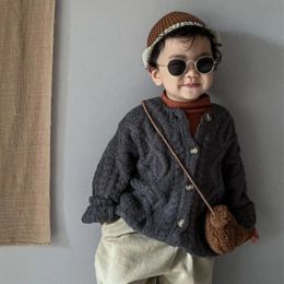 Cardigãs de lã para meninos coreanos de novo suéter infantil Cardigans de lã para malhas de malhas de malhas de tecelagens outono Inverno Infantil Roupas