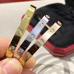 2024 Thin Nail Elastic Bracelet for Men and Women's Rose Gold 18k with Colorless Screw Buckle Design Advanced Instagram Fashion Gift Couples Simplicity