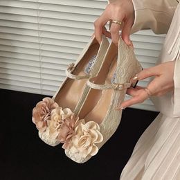 Dress Shoes Flower Lace Women Marie Janes Summer Lolita Sandals Designer 2024 Walking Pumps Chunky Retro Femme Zapatillas