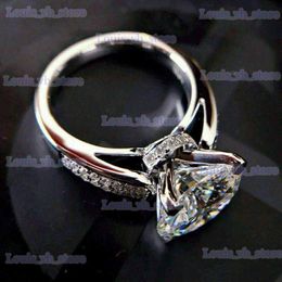 Band Rings Huitan 2022 Classic Wedding Engagement Ring for Women Brilliant Cubic Zirconia Crystal Proposal Ring Anniversary Gift Jewellery T240330