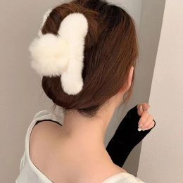 Women Winter Real Rabbit Fur Hair Claw Ladies Elegant Plush Hair Clip Hairpin Barrettes Ponytail Holder Hair Accessories