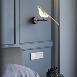 Modern Magpie Bird LED Wall Lamp Parlor Bar Bedside Hanging Light Fixture Novelty Rotatable Wall Bedroom Bedside Foyer Sconce