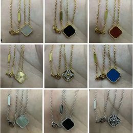 New Classic Fashion Pendant Necklaces for Women Van Elegant 4/four Leaf Clover Locket Necklace Highly Quality Choker Chains Designer Jewellery Plated Gold Girls