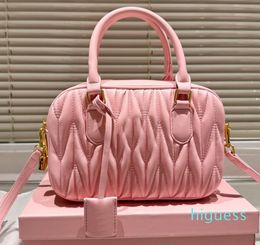 2024 Designer bag Luxury handbag Crossbody Womens warm and sweet full of enthusiasm latest fashion Wander shoulder bag