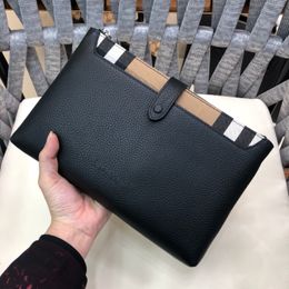 p150. The latest top imported cowhide men's purse, handbag, top material, Ultra HD hardware logo logo, imported high-end hardware, color: black size :25-17-3