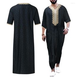 Ethnic Clothing Men Mid-East Dashiki Long Robe Jubba Thobe Fashion Print V-Neck Short Sleeve Side Slit Kaftan Dubai Casual Dress Shirt Top