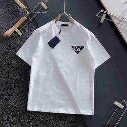 Designer Pra PRA Summer New Triangle Letter Round Neck T-shirt Unisex Paris Donkey 1v 9BS3