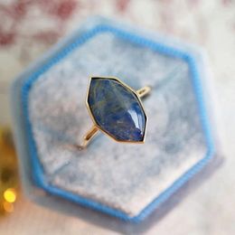 Cluster Rings Ancient Gold Craftsmanship Retro Marquise Shape Lapis Lazuli For Women Simple Cold Wind High-end Party Dinner Jewellery