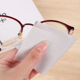 50PCS Reusable Anti-Fog Glasses Wipes Suede Pre-moistened Antifog Lens Cloth Defogger Eyeglass Wipe Eye Glasses Prevent Fogging