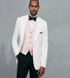 Tailored White Wedding Suits for Men Blazer Wide Shawl Lapel Groom Tuxedo Prom Wear 3 Piece Jacket Black Pants Pink Vest Evening P2936267