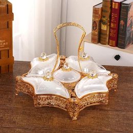 Storage Bottles European Gold Five-compartment Exquisite Fruit Box Light Luxury High-grade With Hand-held Lid Dustproof Basket Dried