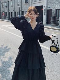 Casual Dresses LANMREM Black Ruffles Spliced A-line Dress Women Fashion V Neck Long Sleeves High Waist Korean Style Spring 2DA4216
