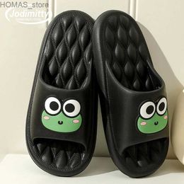 home shoes Fashionable Summer Womens Slippers Indoor Bathtub Thick Platform Anti slip Home Cartoon Frog Flip Beach Sandals Womens Shoes Y240401