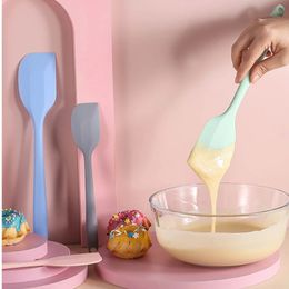 2024 1Pcs Cream Baking Scraper Non-stick Silicone Spatula Kitchen Pastry Blenders Salad Cake Mixer Butter Batter Pies Cooking Tools for