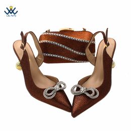 Ladies Coffee Color Pointed Toe Sandal Decorated with Crysta Shoes and Bag Set For Friends Party 240320