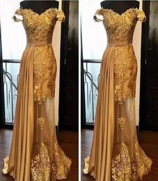 Gold Lace Dresses Evening Wear 2019 Off The Shoulder Applique Rhinestone Beaded Layers Skirt Vintage Evening Gowns Formal Prom Dre6514984