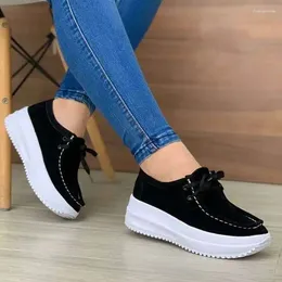 Casual Shoes Fashion Woman Vulcanize Breathable Lightweight Thick Bottom Sneakers For Women Large Size Front Tie