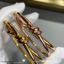 Fashion Twisted Knot Bracelet for Women V Gold High Version Full Sky Star Rose Gold Half Diamond U-Lock Bracelet Live Sales W3O9