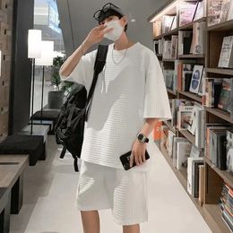 Mens Summer Waffle Two Piece Set Half Sleeve Tshirt Shorts Casual Oneck Hong Kong Style Loose Sports Fashion Suit 3 Colours 240321