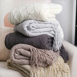 Nordic Knitted Shawl Sofa Blanket with Tassels Scarf Emulation Fleece Throw TV Blankets Bed End Decor Drop Ship 240326