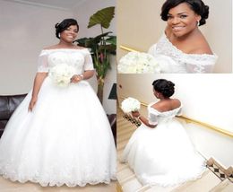 Plus Size African Wedding Dresses Short Sleeves Off the Shoulder Aline Laceup Tulle Floor Length Bridal Gowns Summer Outdoor Wed3579056