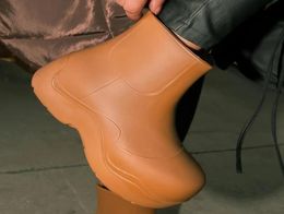 Modern Fashion Rain Boots Solid Waterproof Elastic Upper Thick Flat Platform Sole Round Toe Non Slip Brand Design Ladies Shoes 2203816321