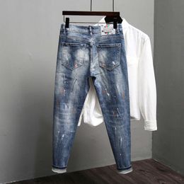 Jeans da uomo 2024, nuova toppa invecchiata, vestibilità slim, tubo dritto, marchio di moda americano con inchiostro spruzzato, pantaloni lunghi versatili primaverili e autunnali