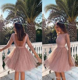 2020 Beautiful Blush Pink Jewel Neck A Line Homecoming Prom Dresses Sexy Backless Knee Length Graduation Gowns Mini Cocktail Party3849390