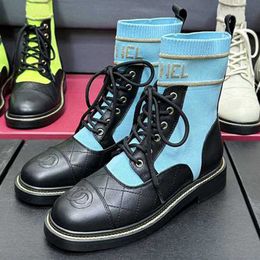 24 Nachrichten Designer Knöchel Frauen farbiger runder Kopf Dicke Sohle erhöhte elastische Martin Schnürschuhe Sockenstiefel 02