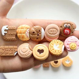 Decorative Figurines 20PCS Kawaii M Biscuits Cookies Flat Back Resin Food Cabochons For Hairpin Scrapbooking DIY Jewellery Craft Decoration