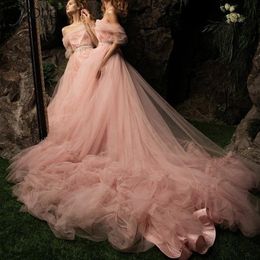 Fairy Tulle Long Evening Dresses Dusty Pink Boat Neck Off the Shoulder Prom Dress Chic Ruffles Court Train Party Gowns Gala Wear5628454