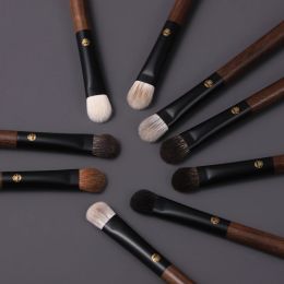 Makeup Brushes Professional Handmade 1PC Weasel Lynx Fox Goat Hair Slanted Eye Shadow Blending Brush Walnut Handle Make Up Q2405071