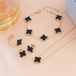 Vans 2024 Clover Necklace with Double Sided Small Form Design Pendant Feeling Light Luxury Gift to Collar Bones Best Friend Simple Girlfriend