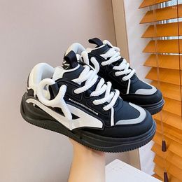 Casual Shoes 2024 Autumn Women Fashion Appliques Skateboarding Trend Comfortable Sneakers Low Top Bread