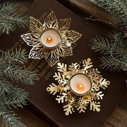 Candle Holders Delicate Stand Snowflake Flower Design Tabletop Ornament Metal Retro Candlestick For Birthday Party Christmas Decorations