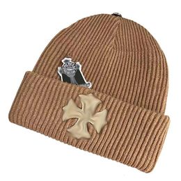 Hats Designers Womens Luxury Brand Chr Beanie Mens Cap Girls Autumn Winter Warm Headgear Sanskrit Heart Cross Knitted Hat Outdoor Caps Wool Cashmere Casquette ENUU