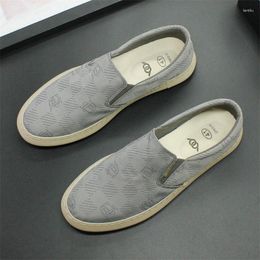 Casual Shoes 2024 Spring Style Breathable Flat Cloth Men's Low-cut Sneakers Soft-soled Loafers Vulcanized