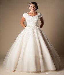 Ivory Lace Tulle Ball Gown Modest Wedding Dresses 2020 Cap Sleeves Short Sleeves Princess Bridal Gowns Beaded Belt Bridal Gowns Bu8465628