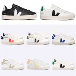 Comfort small white shoes French Couple Low Top Flat Shoes Women with Breathable V Shoes Men Casual Sneakers with Embroidered designer casual shoes R31