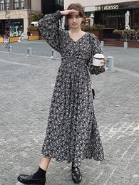 Casual Dresses LANMREM Korean Style Print Dress Women V Neck Lantern Sleeve A-line Long Fashion 2024 Spring Clothing 25121