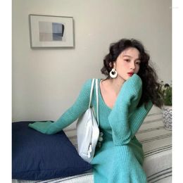 Casual Dresses Miiiix Wind Retro French Flare Sleeves Round Neck Knitted Dress Women's Winter Bottom Long V-neck Female Clothing