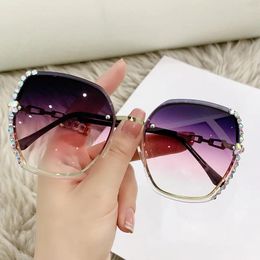 Outdoor Eyewear Rhinestone Decor Rimless Fashion Sunglasses For Women Men Casual Gradient Glasses Summer Beach Party UV400