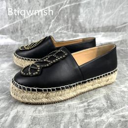 Casual Shoes Butterfly Rivet Luxury Fisherman Woman Pointed Toe Black Soft Real Leather Lazy Flats Female Fashion Loafers