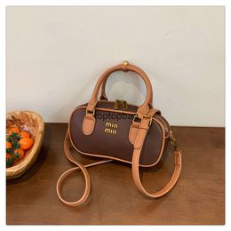 Designer Luxury fashion Tote Bags This year highend textured soft leather handbags are popular for womens 2023 new fashionable and versatile commuting single shoul