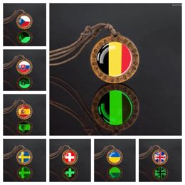 Pendant Necklaces European Flag Dome Glass Wooden Necklace French Italy Spain Poland Netherlands Ireland Men's And Women's Gift