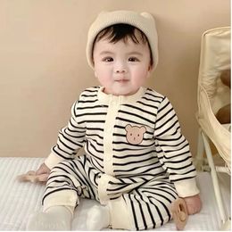 0-18M Rompers for baby Clothes 100% cotton winter baby girls boys clothes pinstripe Bodysuit bear outfit fashion 240323